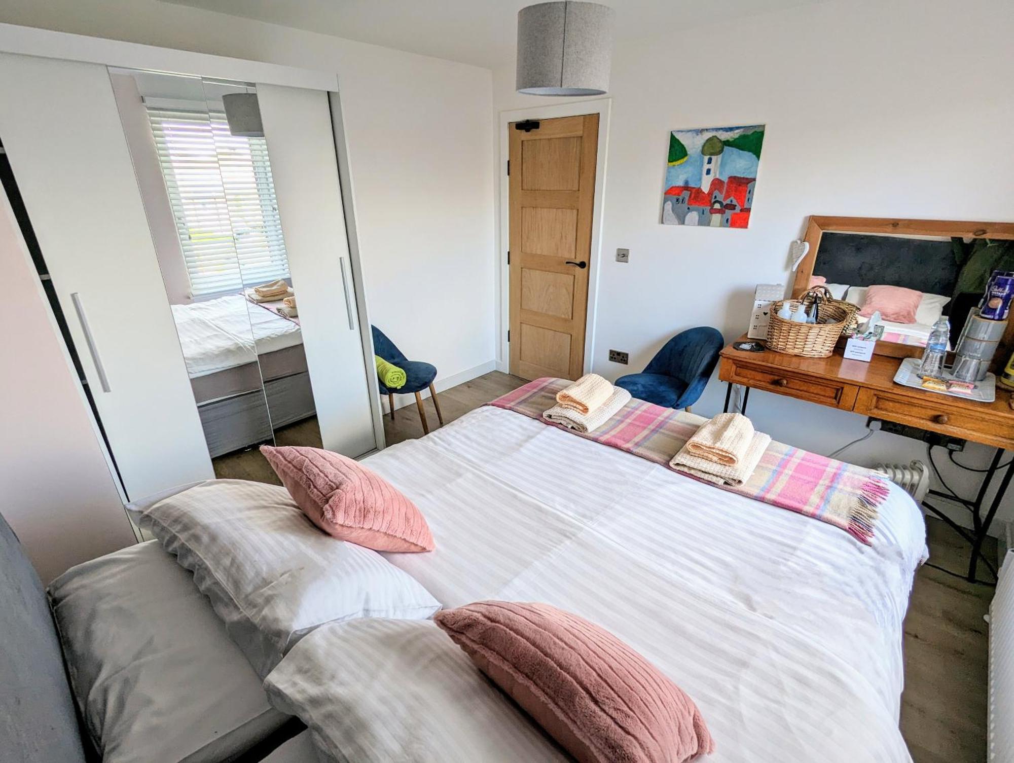 Cosy Guest Room In A Family Home With Free Parking Единбург Екстериор снимка