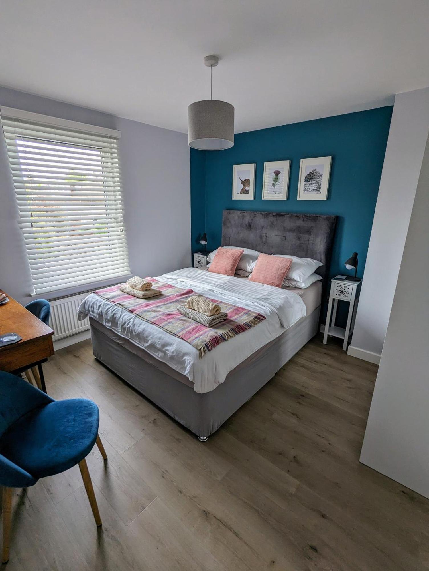 Cosy Guest Room In A Family Home With Free Parking Единбург Екстериор снимка